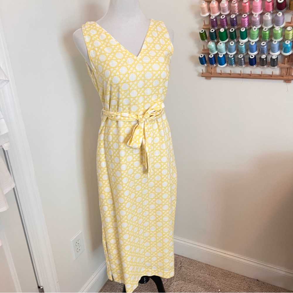 EUC Ann Taylor Yellow Basketweave Midi Dress with Tie Waist